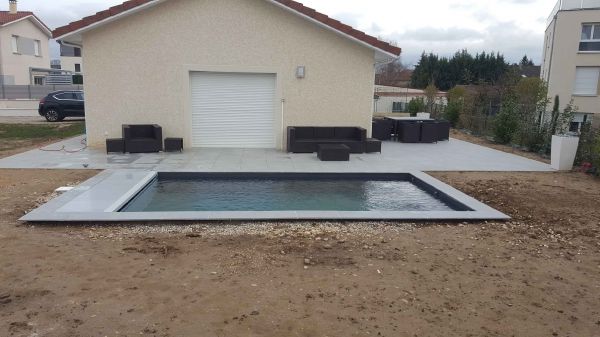 piscine en eau sur la commune de Tignieu