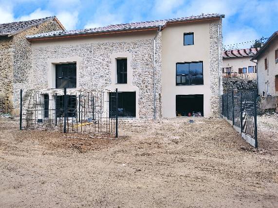 Rénovation d'un toit recouvert de tuile Alpa 10 sur la commune de Siccieu St Julien Carisieu