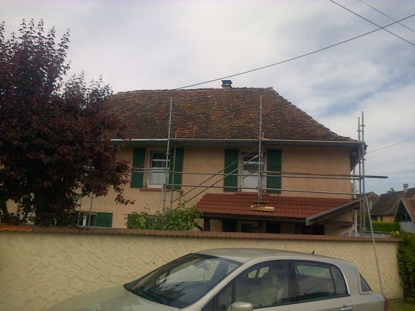 Rénovation de toiture en tuile mécanique  écaillé sur la commune de St Didier d Aoste